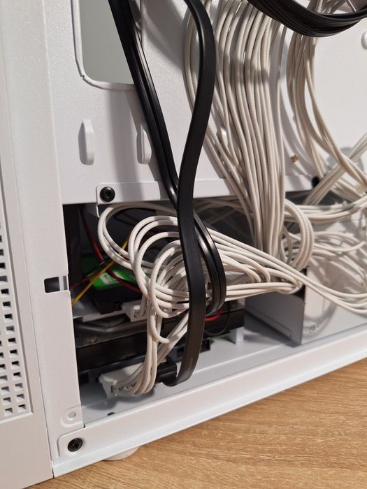 PC Gaming Ryzen 7 5700G, 2 * 16 GB DDR4 3200mHz, SSD + HDD