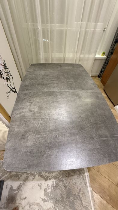 Продам кухонный стол