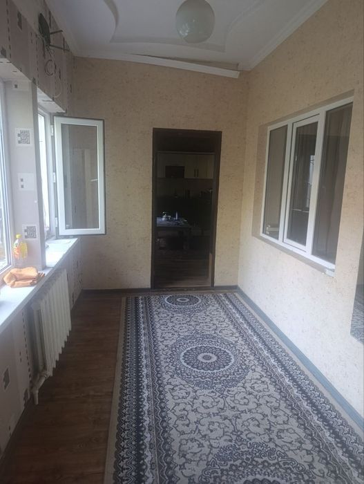 Kvartira bor 1 kishi kerak