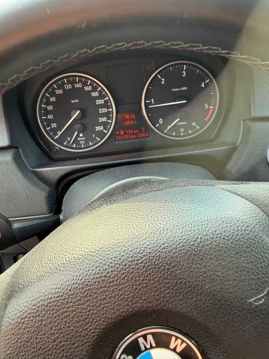 Vand BMW seria 3 e90 facelift