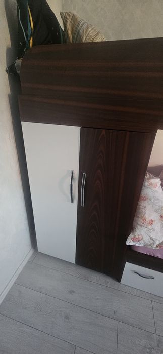 Pat supraetajat cu spațiu de depozitare