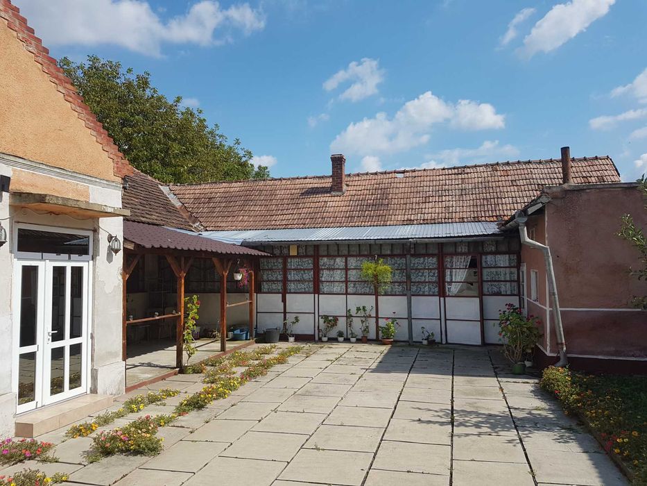 De vânzare casă în Gurba – Comuna Șicula | Teren generos 1430 mp