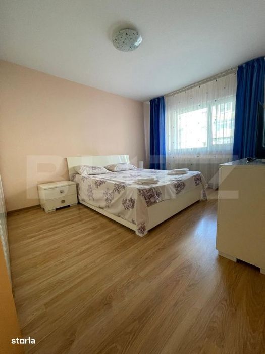 Apartament cu 2 camere, decomandat, loc de parcare, zona Tractorul, Br — fotografia 1