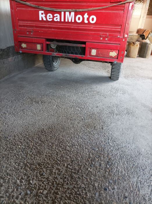 Moto sotiladi. Yili 2020