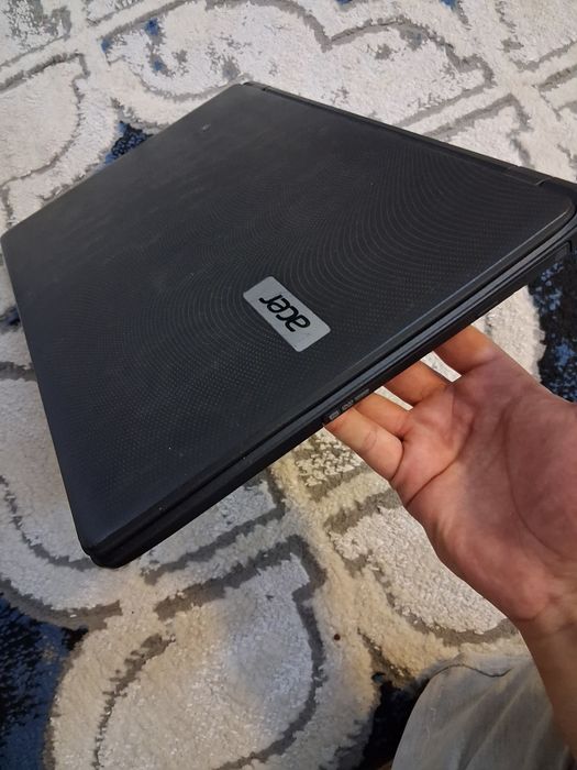 : “Acer Aspire ES1-512, 15.6”,