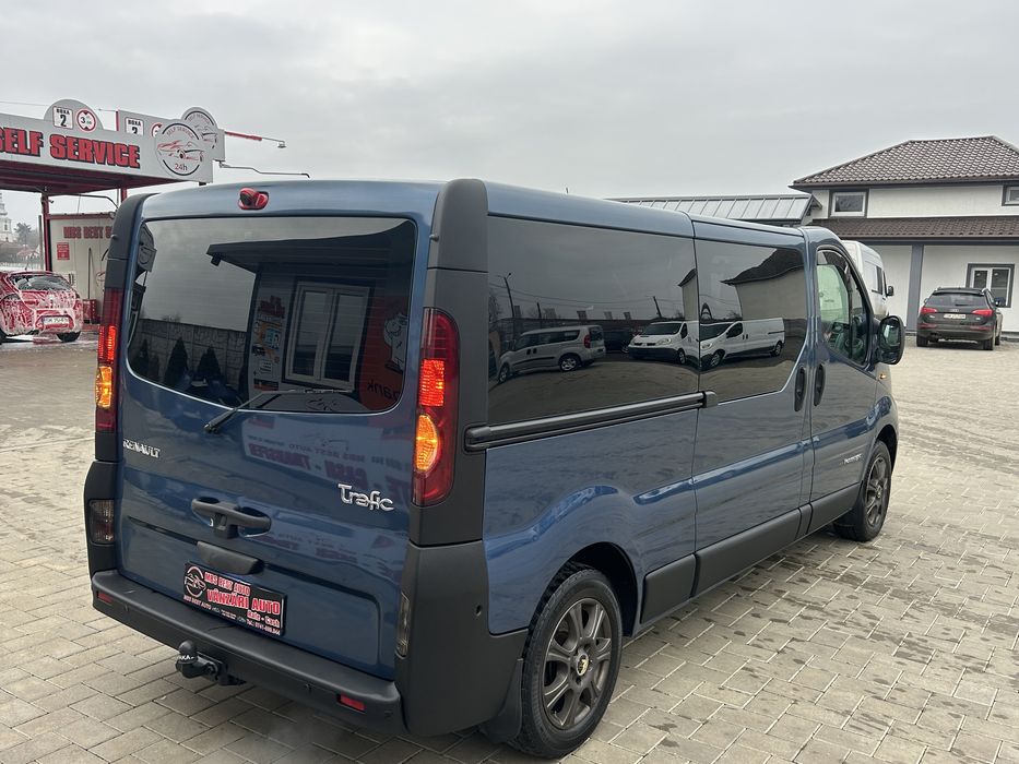 Renault Trafic Pasenger L2h1 2.0 dci an 2011