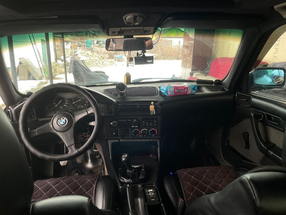 BMW 525. 2 литр.