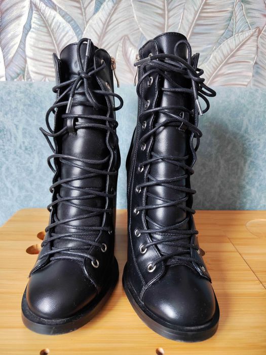 Стильные ботинки