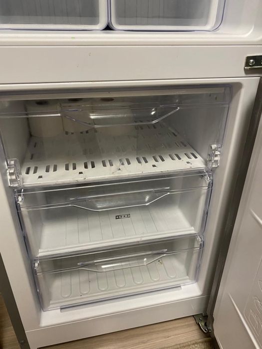Холодильник Indesit с двумя камерами