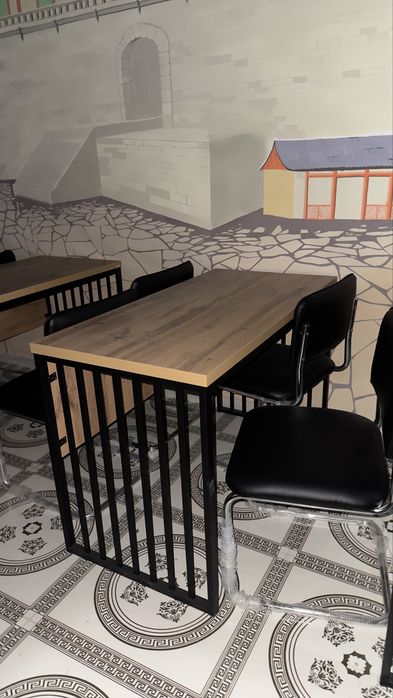 Parta loft uslubida stullari bilan sotiladi