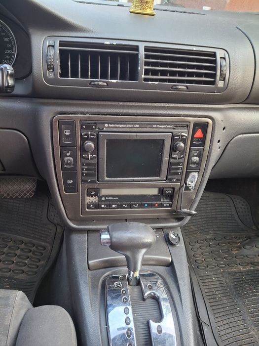 Vând Passat b5.5, anul 2005 , cutie automata defectă