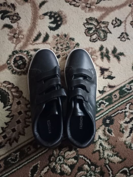 Кроссовки классика