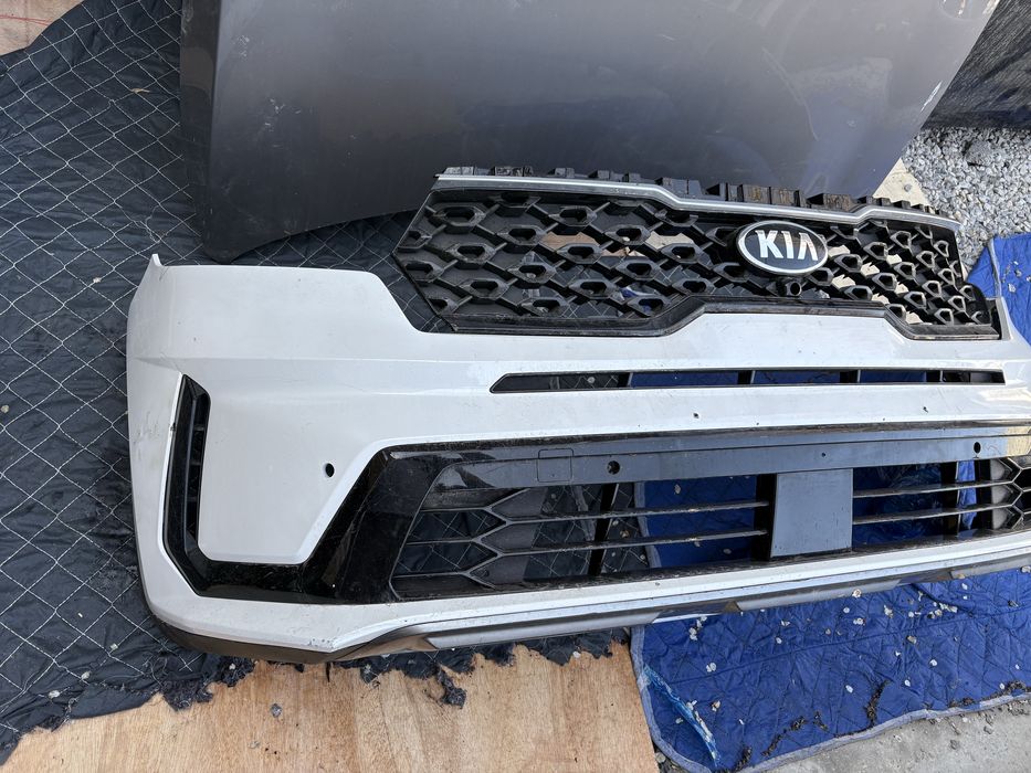 Kia Sorento бампер передний фара