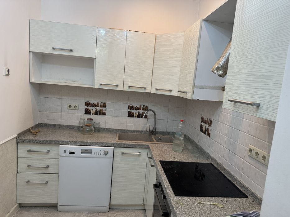 Продам кухонный гарнитур б/у