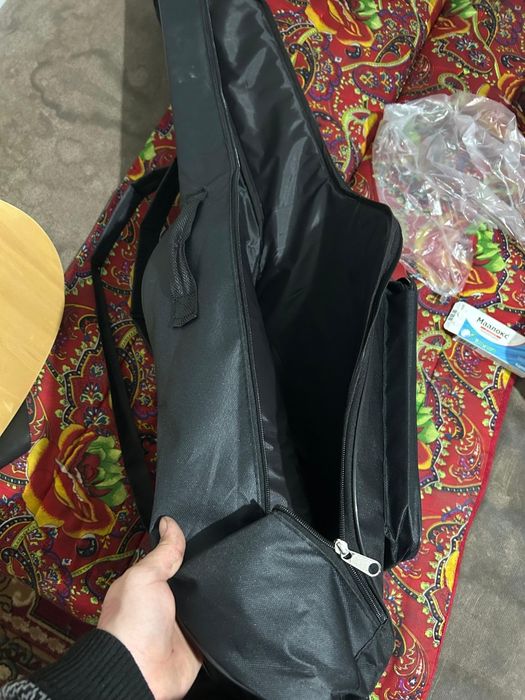 Гитара новая удобная