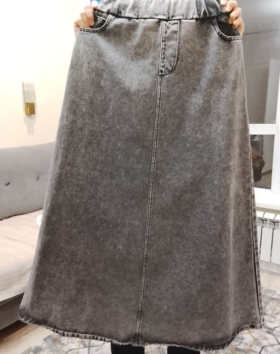 Продам джинсовую юбку,серого цвета