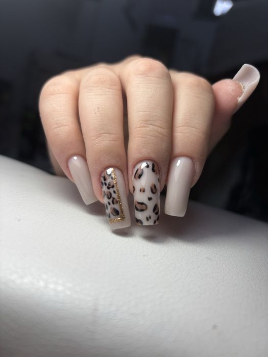 Маникюр, педикюр, наращивание ногтей