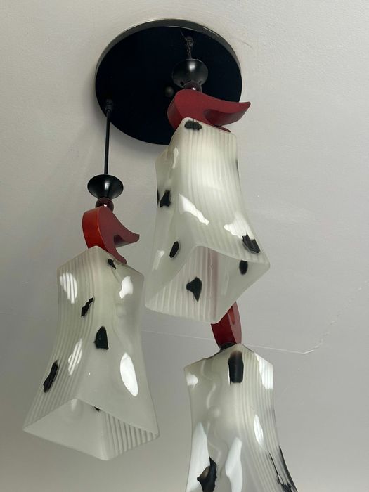 Подвесная люстро трехрожеовая