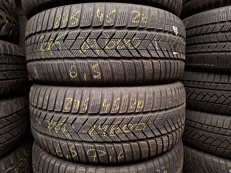 4 anvelope 275/45 R20 Pirelli runflat dot2024