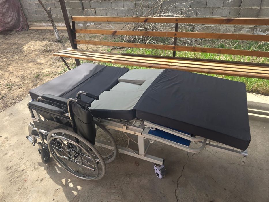 Коляска инвалидная с диваном