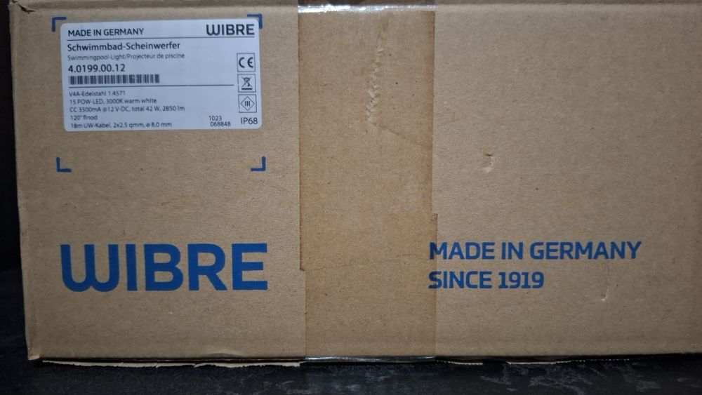 Професионален LED прожектор за басейн Wibre IP68 V4A (9 Multichip) + 18м кабел и кутия