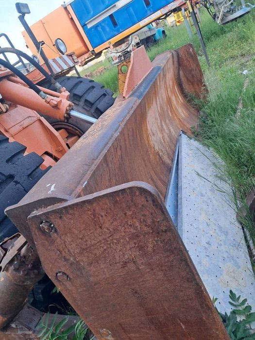 Булдозер FRISCH F2020B  Цена 0.27 цента на килограм