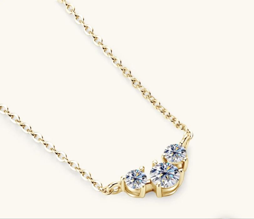 Сребърно колие с позлата и мойсанити, диаманти