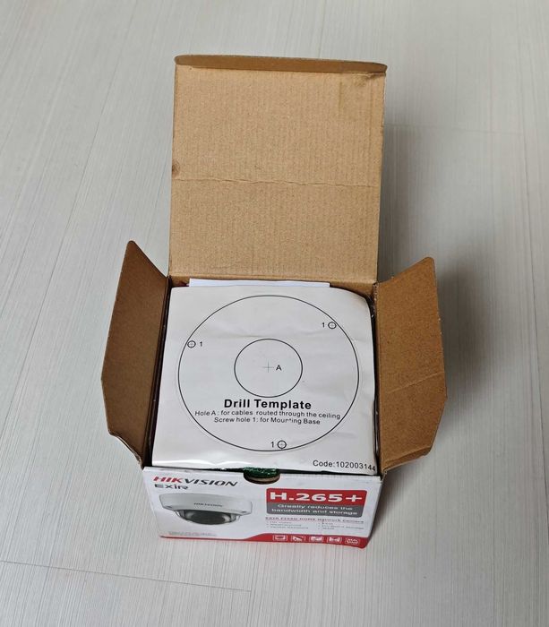 4MP IP куполна камера Hikvision DS-2CD2143G0-I