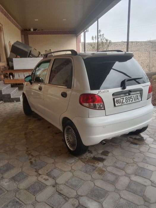 Матиз сотилади метанда