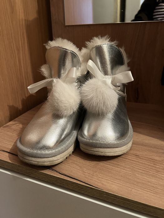 Угги и кроссовки- ролики