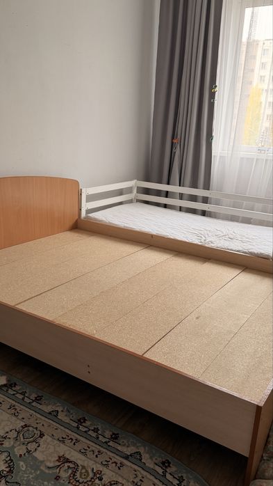 Продам кровать 140 на 200  без матраца