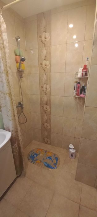 Дава се под наем Тристаен апартамент в Варна, Чайка - 70 кв.м за 700 € - Снимка #17