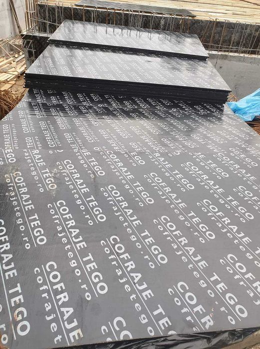 Placaj tego la suoer pret