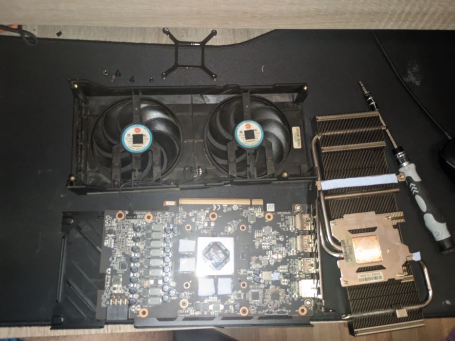Placi video Rx 6650xt 7600 8gb