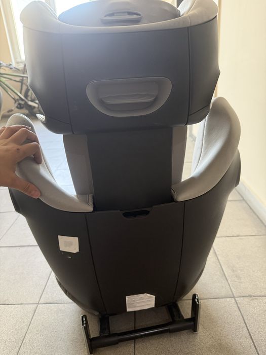 Продам автокресло Cybex