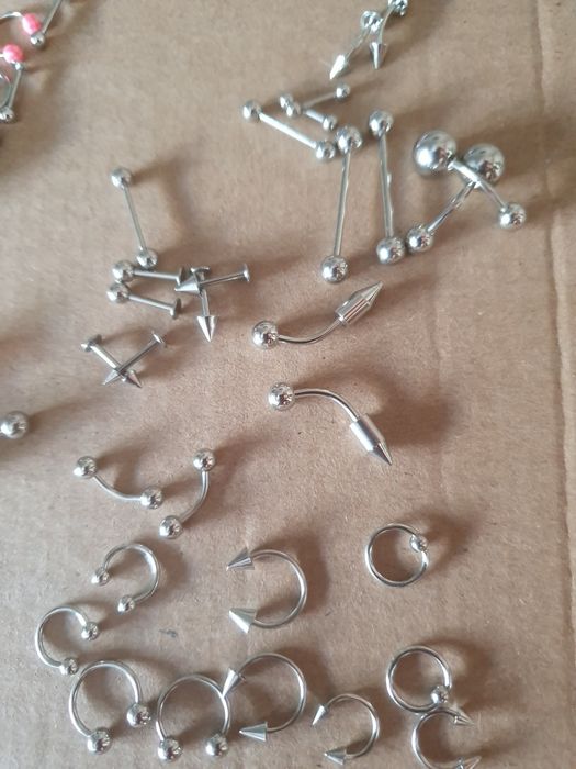 Set 20 piercing pircing cercei cercel nas buza buric ureche limba etc