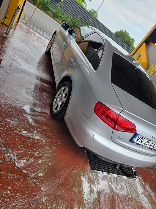 Audi a4 2011.