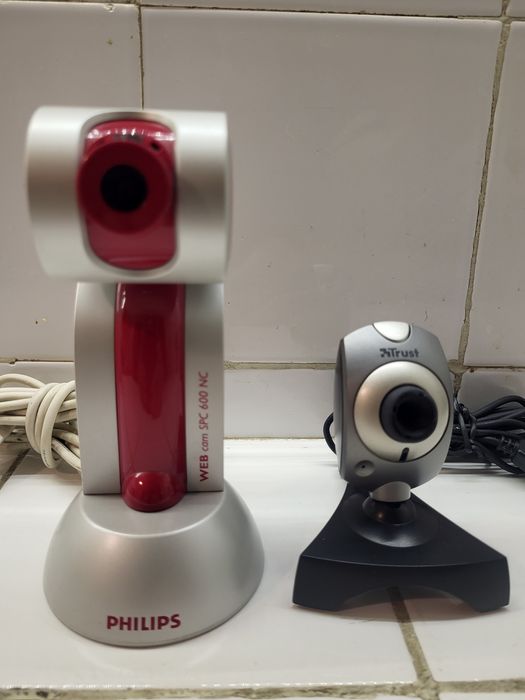 Продавам камера Philips WEB cam  SPC 600 NC и  Trust за лаптоп