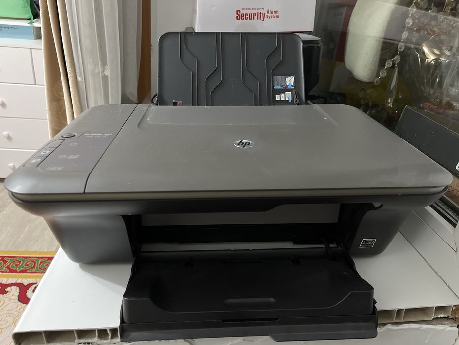 Цветной принтер hp Deskjet 1050