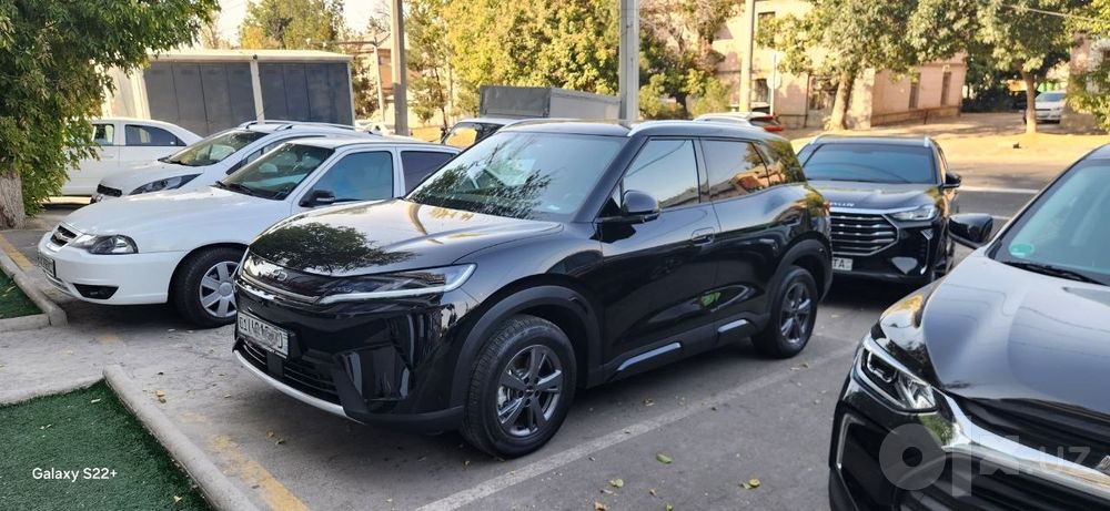 BYD YUAN UP гибрид