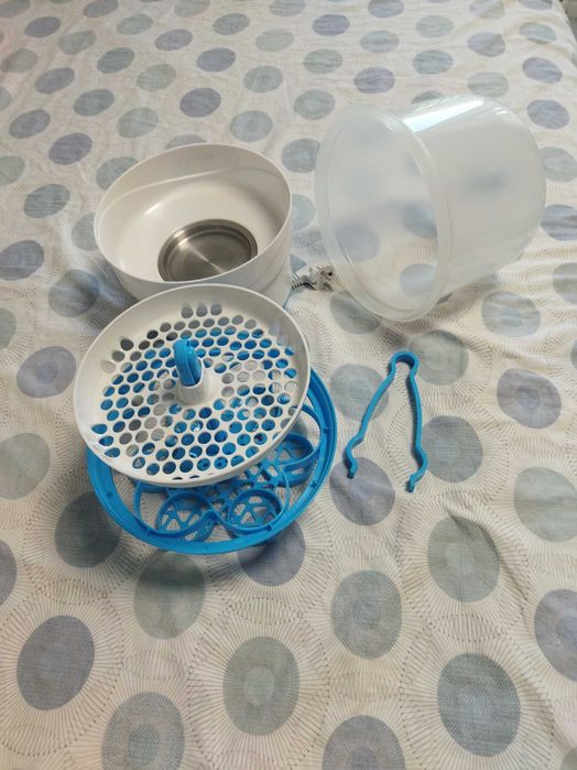 Стерилизатор за шишета и биберони