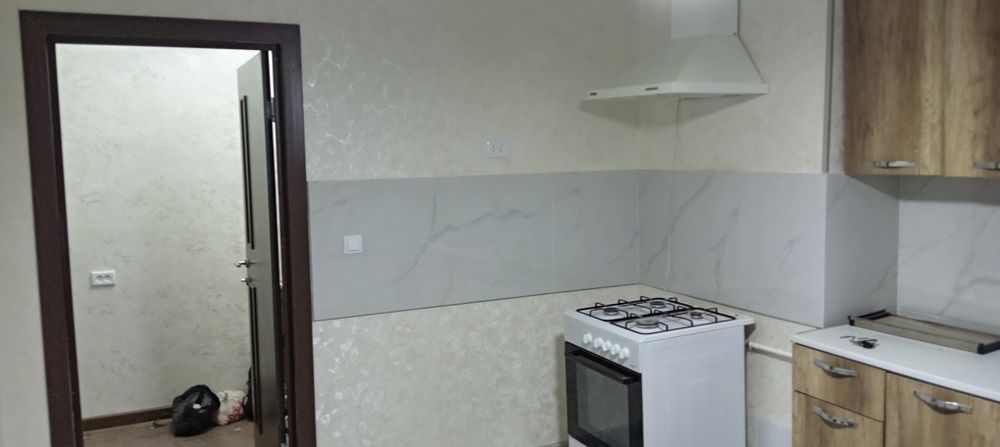 Yevro va neo klassika pol patalok travertin fasad MarMarino