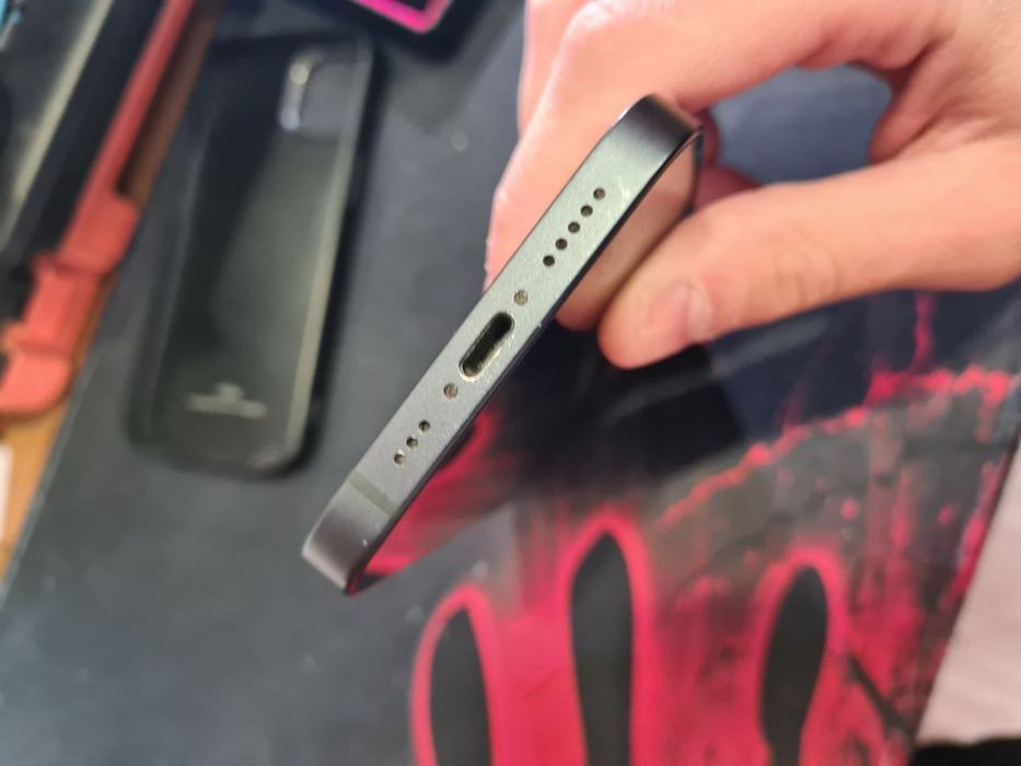 IPhone 13 и airpods