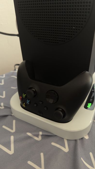 Xbox Series s 1TB 2 controllere si charging station