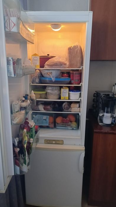 Отдам даром холодильник