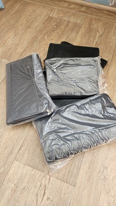Продам барсетку, блокнот, визитницу.