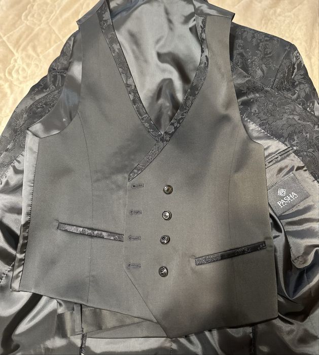 Costum Pasha,nunta petrecere!model nou,marimea XS purtat odata!