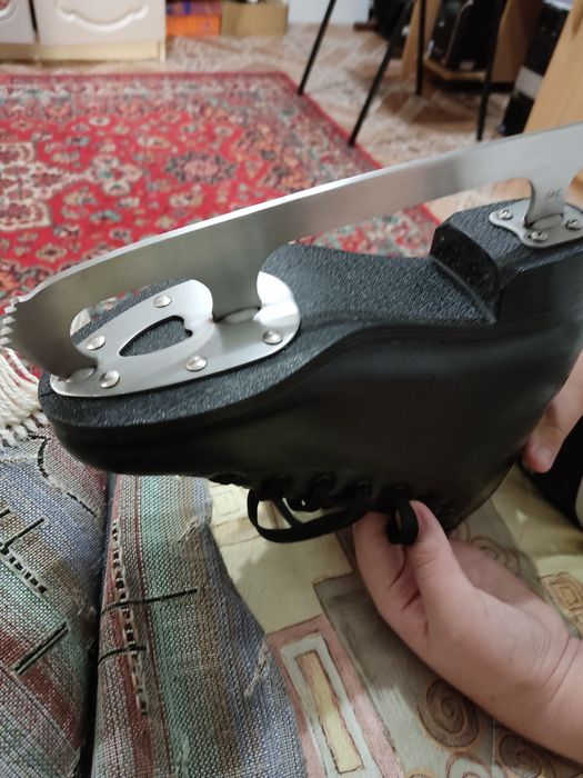 Продам коньки фигурные,
