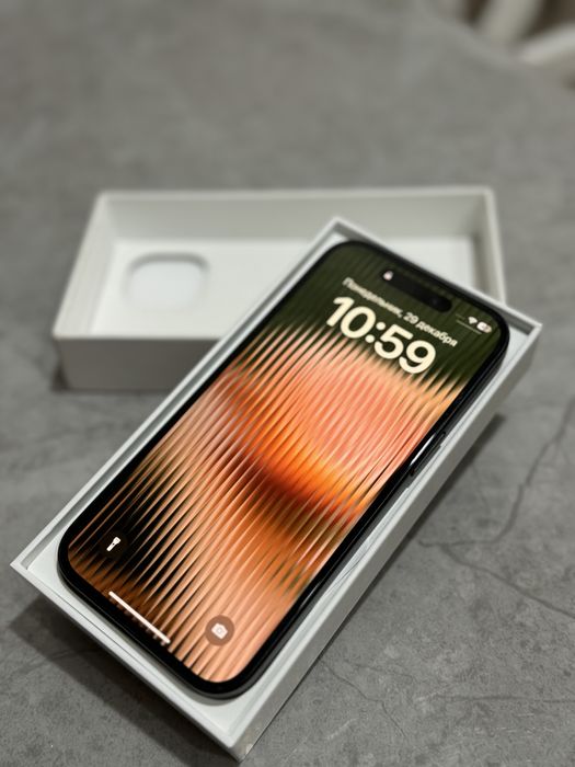 Продам iphone 15 128gb