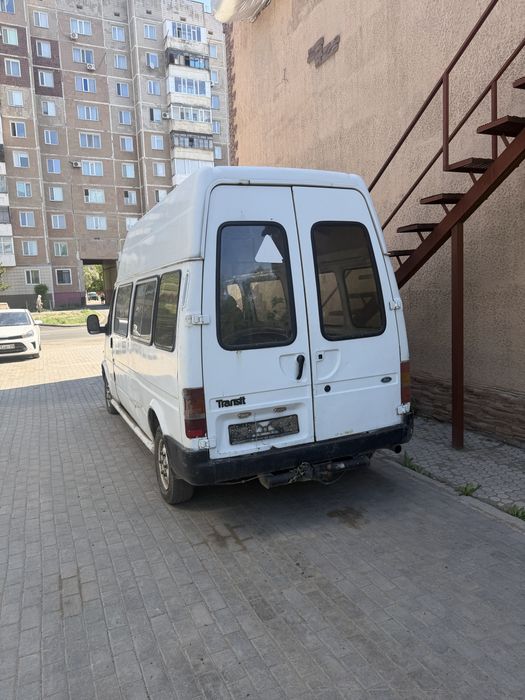 Продам бус форд транзит